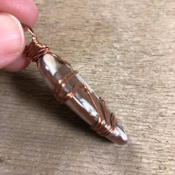 Rough Cut Natural Wire Wrapped Stone Necklace Pendant - Picture 3 of 4